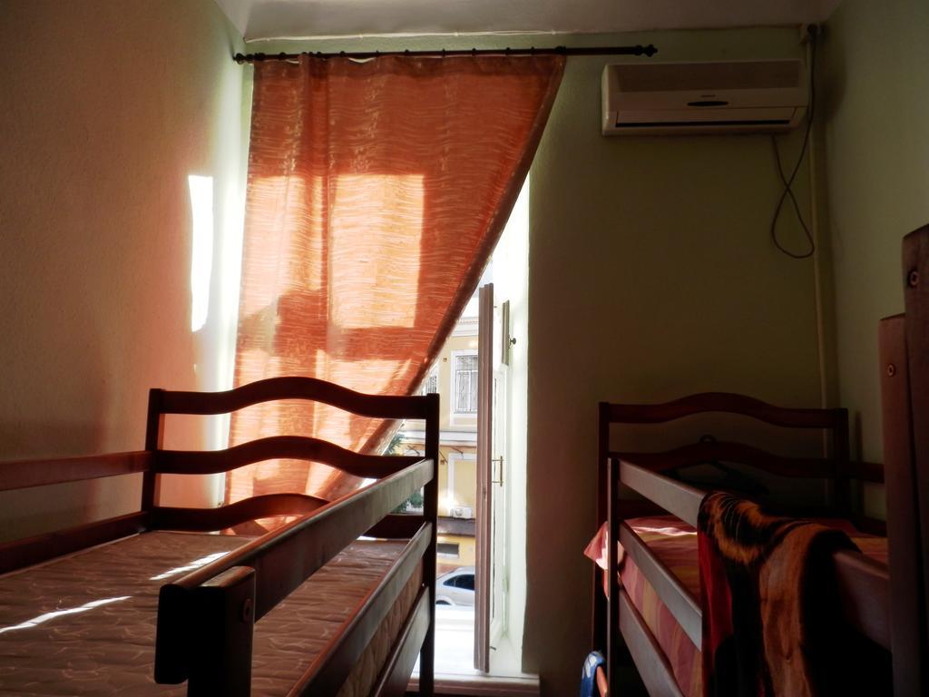 Yourhostel Κίεβο Δωμάτιο φωτογραφία